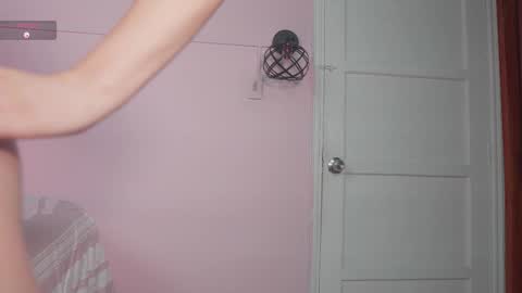 Snapshot of yahaira_26 chatting on December 22, 12:07 am petronila online show from December 22, 12:07 am