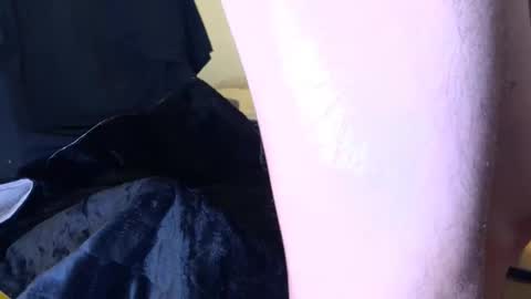 Snapshot of yaj___ chatting on November 4, 10:42 pm YAJ online show from November 4, 10:42 pm