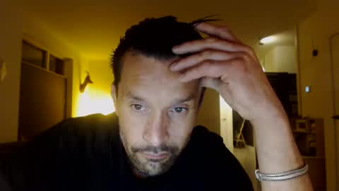 yallayalla1806 online show from November 28, 5:59 pm