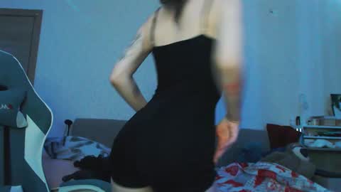 Snapshot of yamilean chatting on February 3, 11:47 pm Yami online show from February 3, 11:47 pm