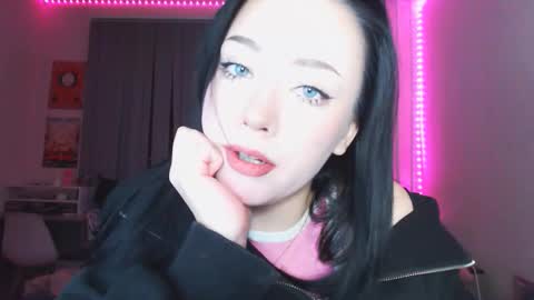 Snapshot of yamilean chatting on November 18, 10:36 pm Yami online show from November 18, 10:36 pm