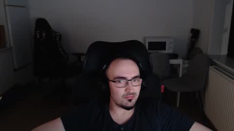 Snapshot of yamillamal157 chatting on December 17, 7:20 pm YamilLamal online show from December 17, 7:20 pm