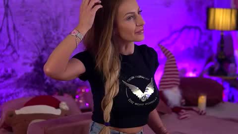 Yamira online show from December 20, 6:59 pm