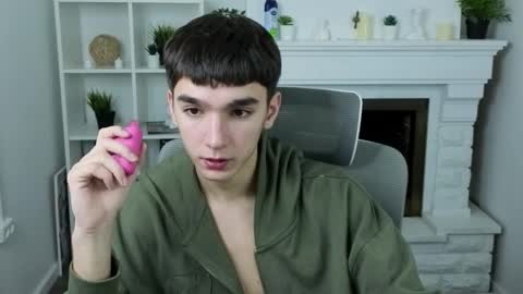 Snapshot of yamitwink chatting on November 12, 8:41 pm yamitwink online show from November 12, 8:41 pm