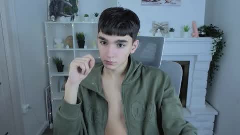 Snapshot of yamitwink chatting on November 30, 8:24 pm yamitwink online show from November 30, 8:24 pm