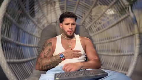 Snapshot of yamp_bigcock chatting on September 27, 3:00 am yamp sambrano online show from September 27, 3:00 am