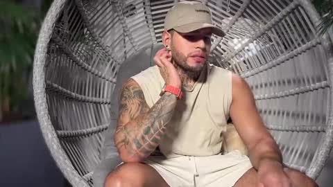 Snapshot of yamp_bigcock chatting on September 28, 2:17 am yamp sambrano online show from September 28, 2:17 am