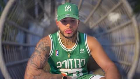 Snapshot of yamp_bigcock chatting on October 7, 4:42 am yamp sambrano online show from October 7, 4:42 am