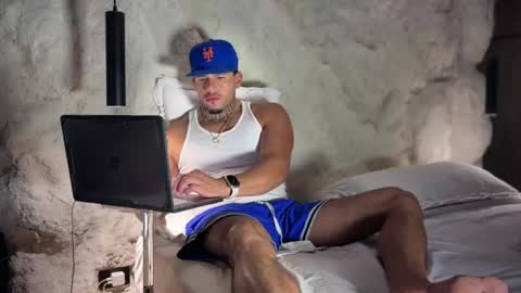 yamp sambrano online show from August 2, 3:05 am