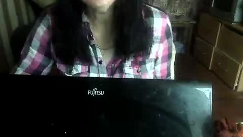 Snapshot of yanafiesta chatting on November 6, 9:21 am yanafiesta online show from November 6, 9:21 am