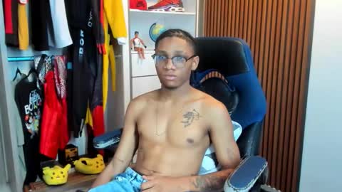 yandi_hot online show from February 6, 1:47 pm
