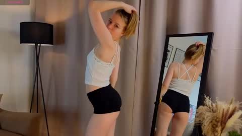 Snapshot of yangsperanza chatting on November 15, 2:13 pm Kate online show from November 15, 2:13 pm