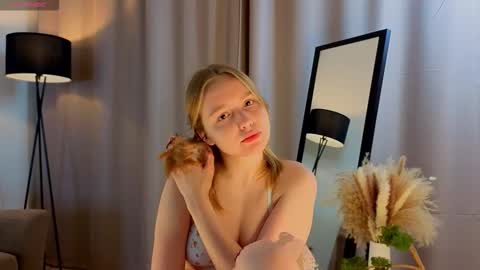 Snapshot of yangsperanza chatting on November 17, 2:01 pm Kate online show from November 17, 2:01 pm