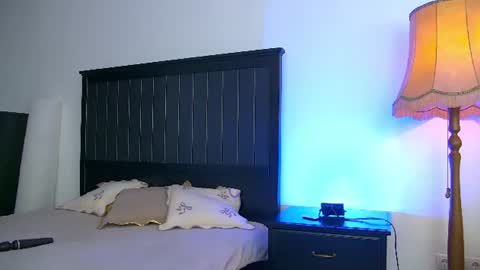 Snapshot of yanira_ass_ chatting on June 14, 4:03 am yanira_ass_ online show from June 14, 4:03 am