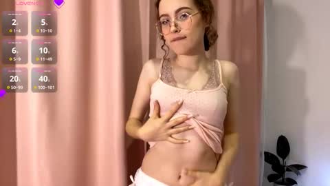 Snapshot of yaniraekberg chatting on November 28, 6:10 pm Marry online show from November 28, 6:10 pm