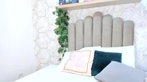 Yara online show from October 31, 7:59 pm