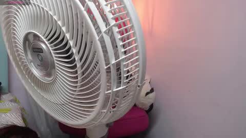 Yara online show from March 17, 9:40 pm