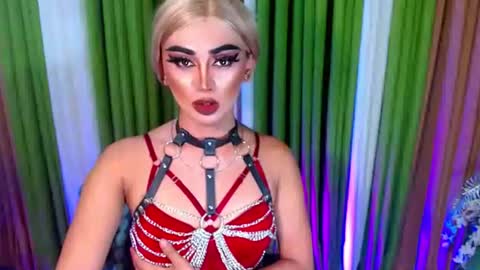 miss yasii online show from September 12, 4:07 pm