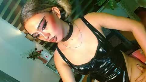 miss yasii online show from April 23, 3:14 pm