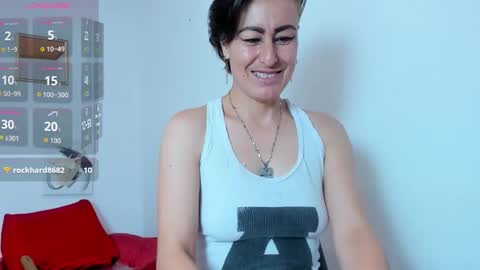 Snapshot of yasmin_goldenst chatting on October 29, 11:23 am Yasemin online show from October 29, 11:23 am