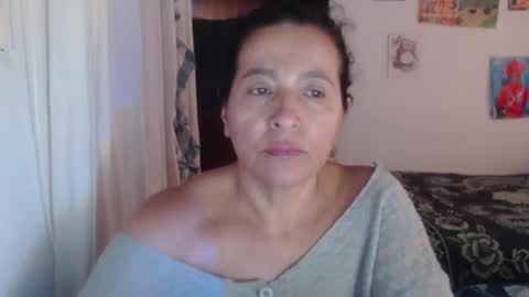 Snapshot of yasmin_love85 chatting on February 11, 7:05 pm yasmin_love85 online show from February 11, 7:05 pm