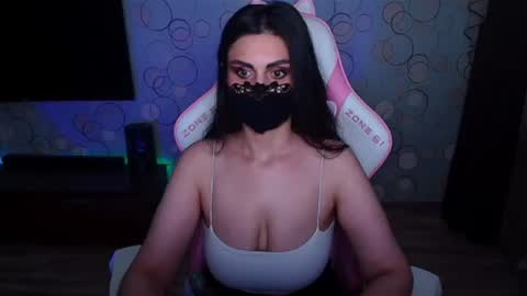 yasmina online show from June 25, 8:52 am