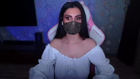 yasmina online show from June 27, 5:01 am
