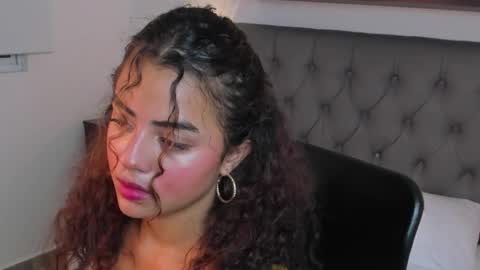 Snapshot of yaya23x chatting on February 13, 7:21 pm yaya23x online show from February 13, 7:21 pm