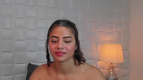 Snapshot of yaya23x chatting on March 8, 5:33 pm yaya23x online show from March 8, 5:33 pm