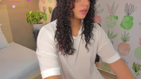 Snapshot of yaya23x chatting on October 1, 2:12 pm yaya23x online show from October 1, 2:12 pm