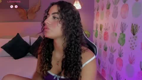 Snapshot of yaya23x chatting on June 30, 2:51 pm yaya23x online show from June 30, 2:51 pm
