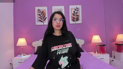 Yaya  online show from June 12, 12:26 pm