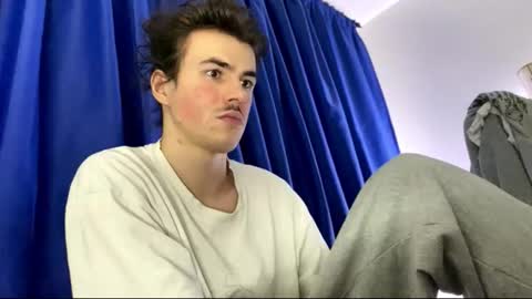 yayay333 online show from February 25, 9:35 pm