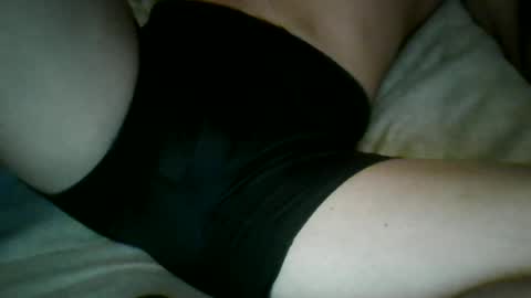 Snapshot of yaycarr9 chatting on June 14, 9:44 am yaycarr9 online show from June 14, 9:44 am
