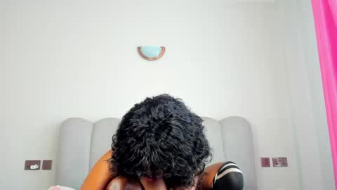 yazmin_rochae online show from May 22, 8:32 am