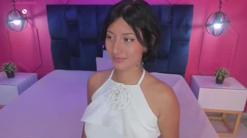 Yazmin online show from March 12, 1:28 pm