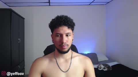 Snapshot of yeff_stone chatting on November 11, 6:30 pm yeff online show from November 11, 6:30 pm