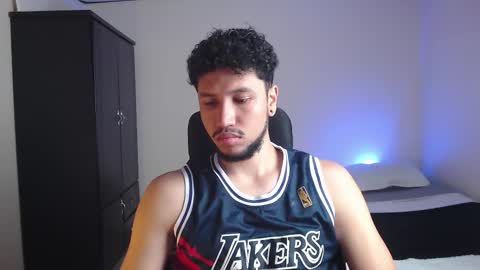 Snapshot of yeff_stone chatting on November 13, 1:48 am yeff online show from November 13, 1:48 am