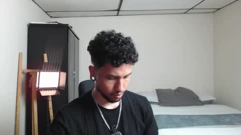 yeff online show from January 15, 1:10 am