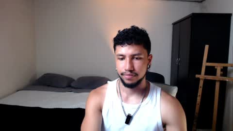 Snapshot of yeff_stone chatting on June 26, 1:32 am yeff online show from June 26, 1:32 am