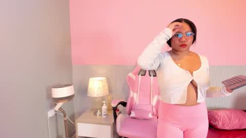 Snapshot of yeika_foxy chatting on October 29, 11:01 am yeika_foxy online show from October 29, 11:01 am