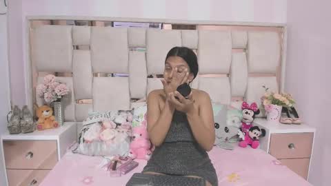 Yeins online show from December 2, 11:15 am