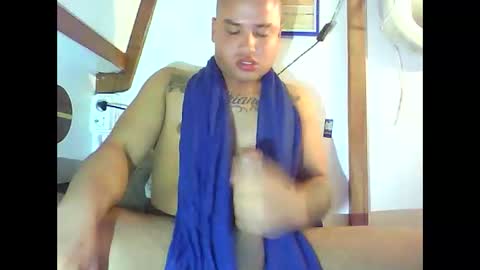 yeison737464 online show from March 17, 9:29 pm