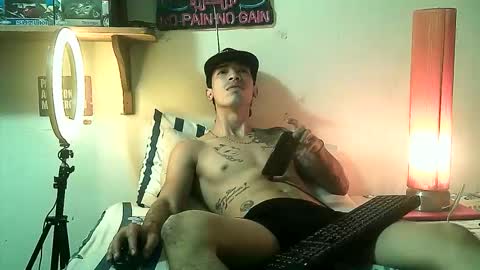 yeisoncastellanos1999 online show from April 23, 5:48 pm
