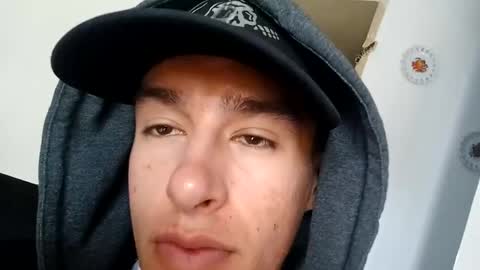 Snapshot of yeisongomezz chatting on February 27, 7:04 pm yeisongomezz online show from February 27, 7:04 pm