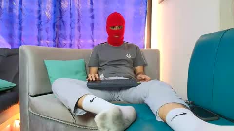 Snapshot of yeisongomezz chatting on December 14, 7:07 pm yeisongomezz online show from December 14, 7:07 pm