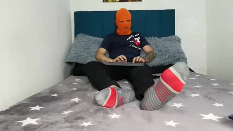 Snapshot of yeisongomezz chatting on December 18, 3:29 pm yeisongomezz online show from December 18, 3:29 pm