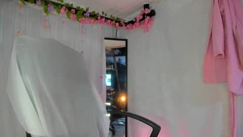 YELINA online show from March 4, 11:11 pm