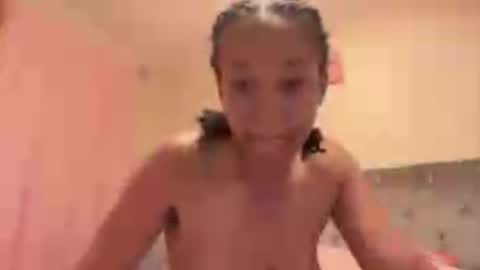 Yella Princess online show from July 4, 6:52 am