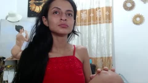 Snapshot of yemaya_28 chatting on December 23, 9:59 am Yemaya 28 online show from December 23, 9:59 am